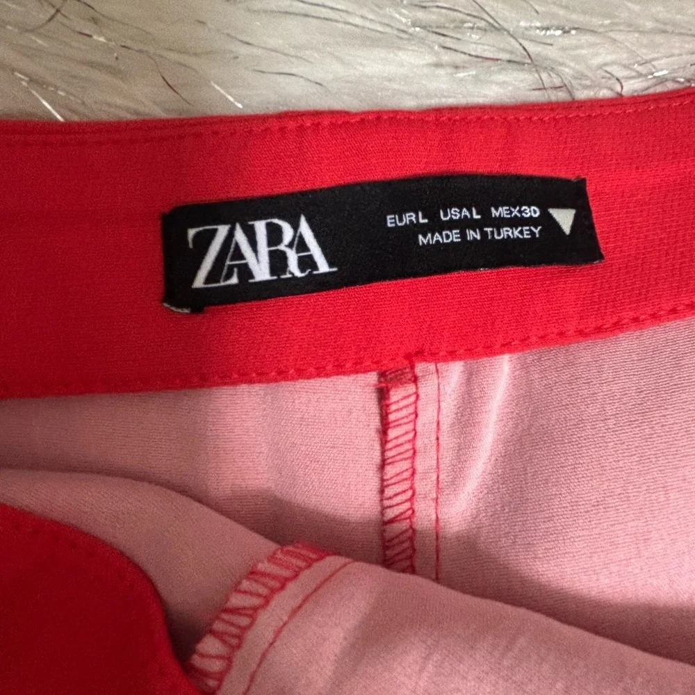 Zara Red Skirt Shorts with detail on the lower part of the Front Size USA L EURL